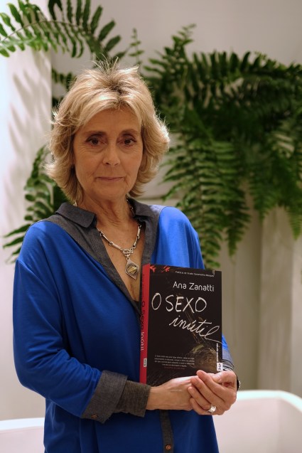 Ana Zanatti O Sexo Inútil Acordo Fotográfico Sandra Barão Nobre