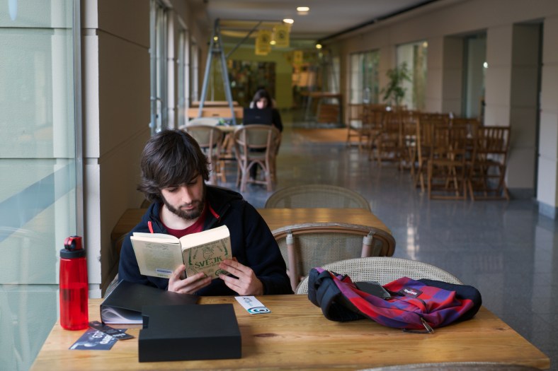 Acordo Fotográfico - Sandra Barão Nobre - O Bom Soldado Švejk - Jaroslav Hašek - Tinta da China - Coleção Ricardo Araújo Pereira - 1